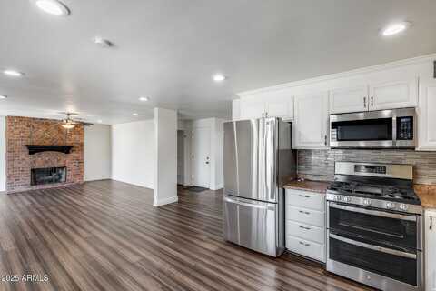 1930 W VOLTAIRE Avenue, Phoenix, AZ 85029