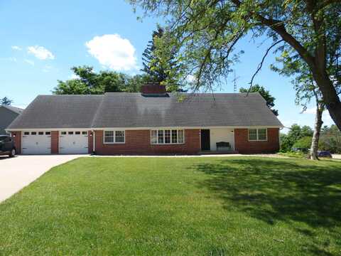 106 S Main, ELIZABETH, IL 61028