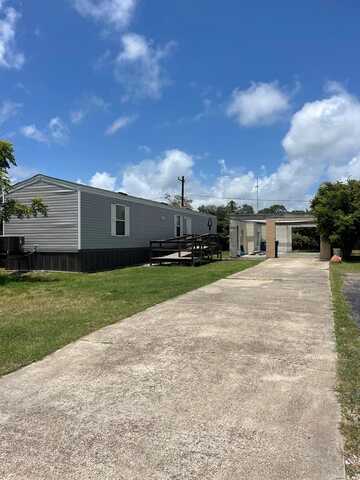 219 S Fifth, ROCKPORT, TX 78382