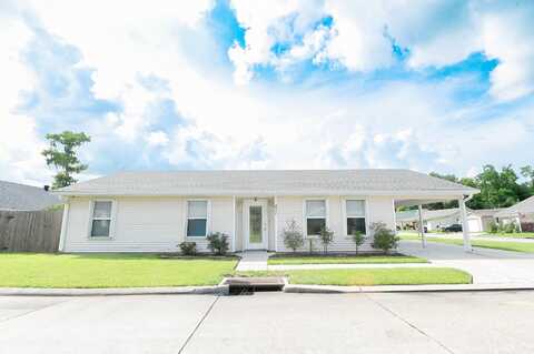 437 Tanglewood, Houma, LA 70364