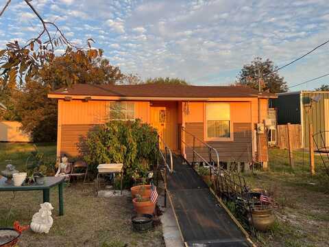512 N GAGON ST, ROCKPORT, TX 78382