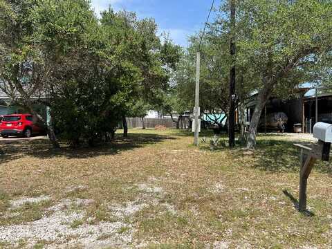 724 N Kossuth, ROCKPORT, TX 78382