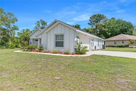 78 Pine Street, Homosassa, FL 34446
