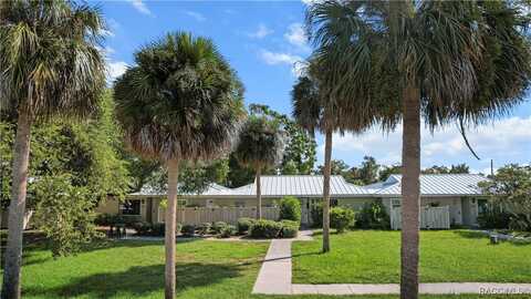 11286 W Bayshore Drive, Crystal River, FL 34429