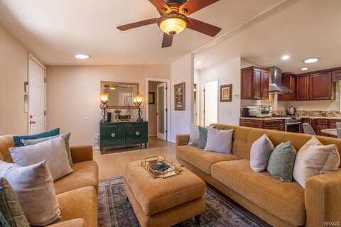 109 Wabash Lane, Sugarloaf, CA 92386