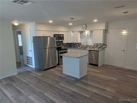 3999 S Highlands Avenue, Inverness, FL 34452
