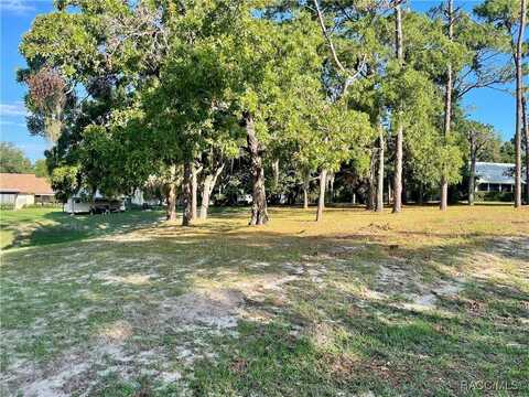 5735 W Paul Bryant Drive, Crystal River, FL 34429