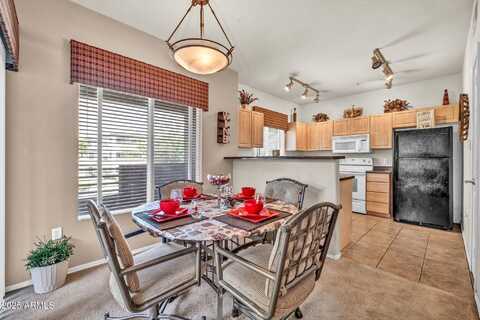 7401 W Arrowhead Club Drive, Glendale, AZ 85308