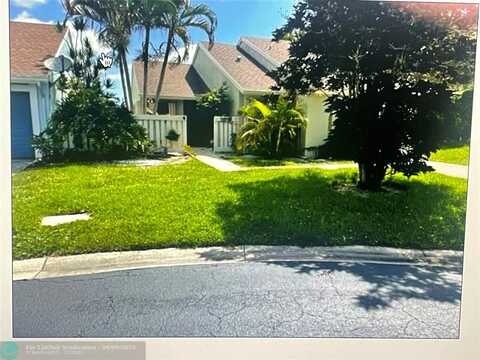 5675 Northpointe Lane, Boynton Beach, FL 33437
