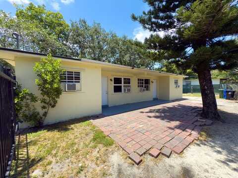 1717 NW 8th Pl, Fort Lauderdale, FL 33311
