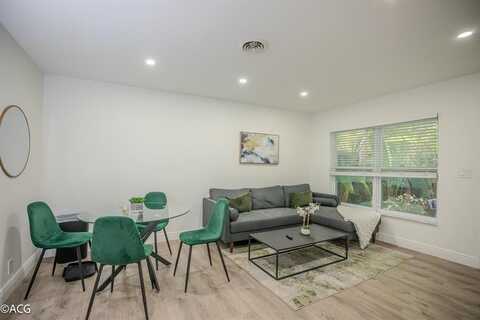 19 NE 16th St, Fort Lauderdale, FL 33304
