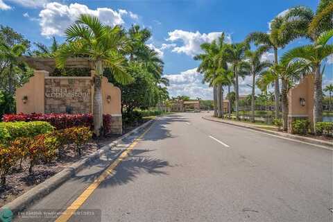 619 SW 147th Ave, Pembroke Pines, FL 33027