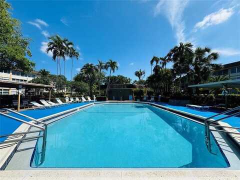 5131 W Oakland Park Blvd, Lauderdale Lakes, FL 33313
