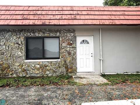 7635 SW 10th St, North Lauderdale, FL 33068