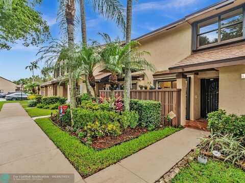 3950 Cocoplum Cir, Coconut Creek, FL 33063