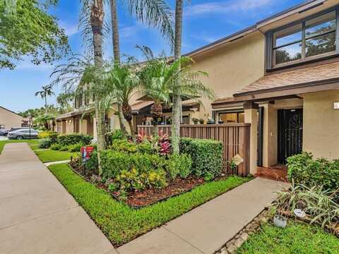 3950 Cocoplum Cir, Coconut Creek, FL 33063