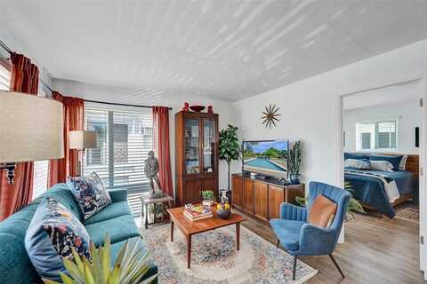 1055 SE 15th St, Fort Lauderdale, FL 33316