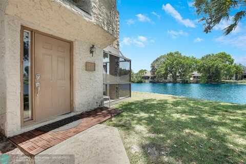 248 Wimbledon Lake Dr, Plantation, FL 33324