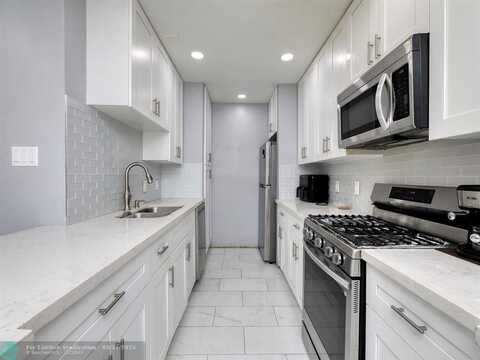 15330 SW 106th Ter, Miami, FL 33196