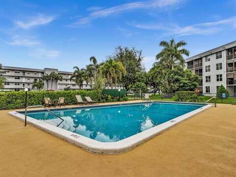109 Royal Park Dr, Oakland Park, FL 33309