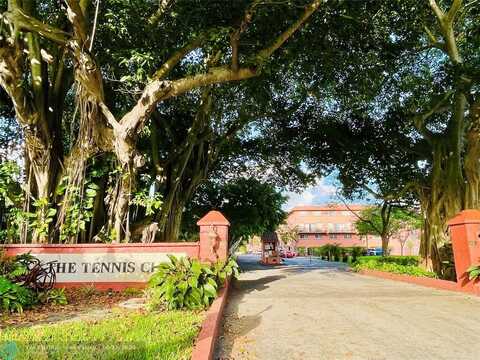 660 Tennis Club Dr, Fort Lauderdale, FL 33311