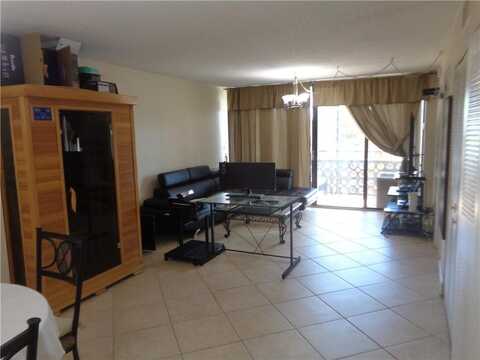 4222 Inverrary Blvd, Lauderhill, FL 33319