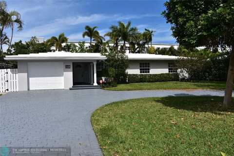 2439 NE 8th St, Fort Lauderdale, FL 33304