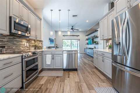 5350 NW 49th St, Coconut Creek, FL 33073
