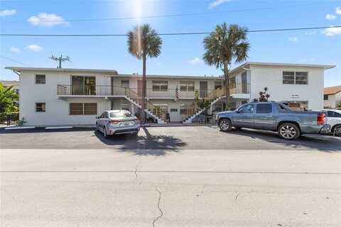 1907 NE 4th St, Deerfield Beach, FL 33441