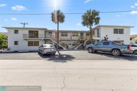 1907 NE 4th St, Deerfield Beach, FL 33441