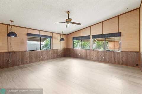 939 Lytle St, West Palm Beach, FL 33405