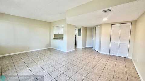 1487 NW 94th Way, Coral Springs, FL 33071