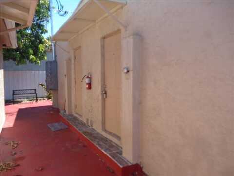 2204 Atlanta St, Hollywood, FL 33020