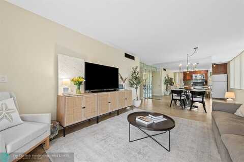 9481 Evergreen Pl, Davie, FL 33324