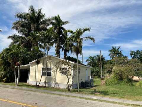 179 S Barfield Hwy, Pahokee, FL 33476