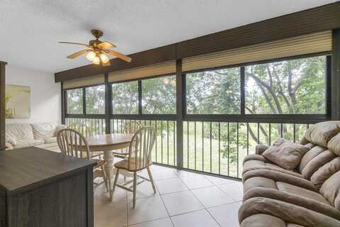 7340 Lake Circle Dr, Margate, FL 33063