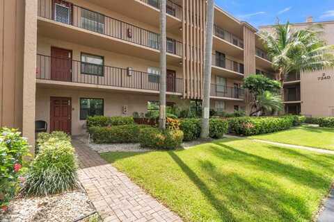 7340 Lake Circle Dr, Margate, FL 33063