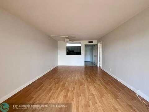 9355 SW 8th St, Boca Raton, FL 33428