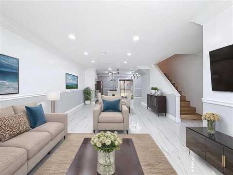 613 NW 47th St, Deerfield Beach, FL 33064