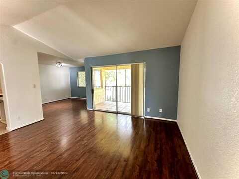 943 Coral Club Dr, Coral Springs, FL 33071