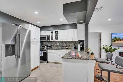 415 W Palm Street, Lantana, FL 33462
