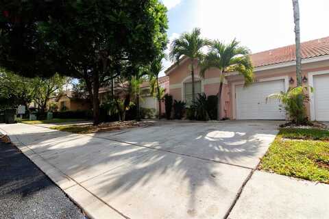 383 E Coral Trace Cir, Delray Beach, FL 33445