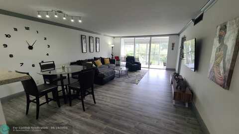 2650 S Course Dr, Pompano Beach, FL 33069