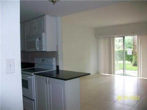 505 NE 20th Ave, Deerfield Beach, FL 33441