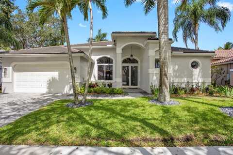 2615 Oakbrook Ct, Weston, FL 33332