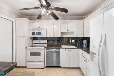 2681 S Course Dr, Pompano Beach, FL 33069