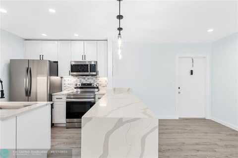825 NW 13th St, Boca Raton, FL 33486