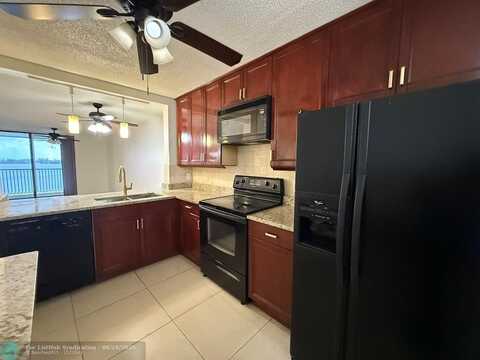 110 Lake Emerald Dr, Oakland Park, FL 33309