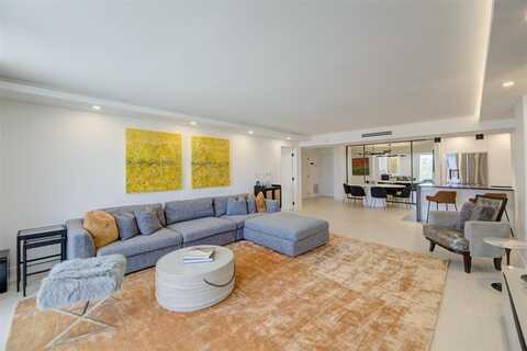 1 Las Olas Circle, Fort Lauderdale, FL 33316