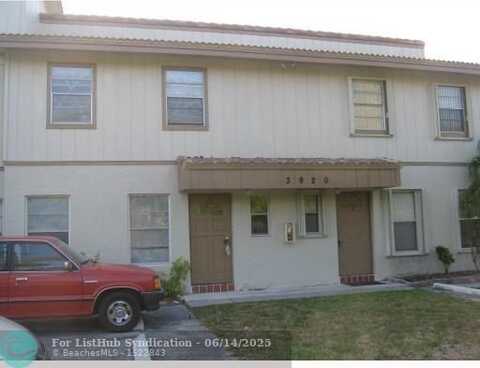 3920 Woodside Dr, Coral Springs, FL 33065